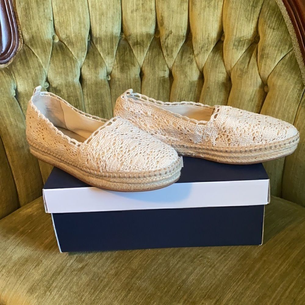 Kaari Blue, Ivory slip on’s. Women’s 10.